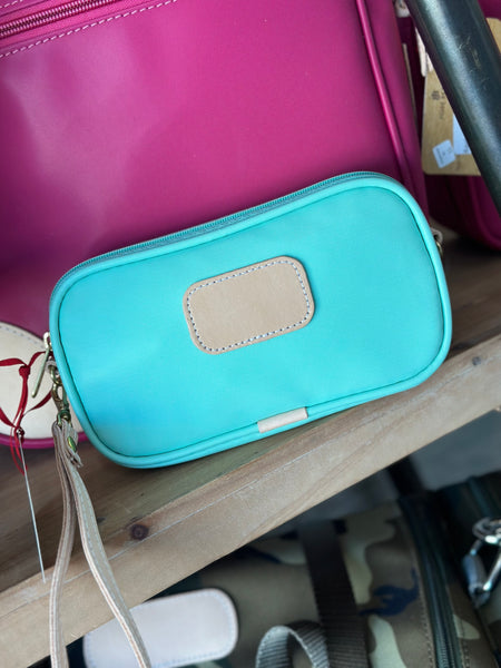 Wristlet in Mint