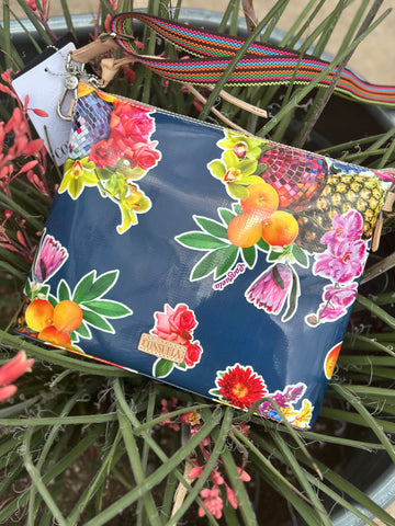 Cruise Downtown Crossbody