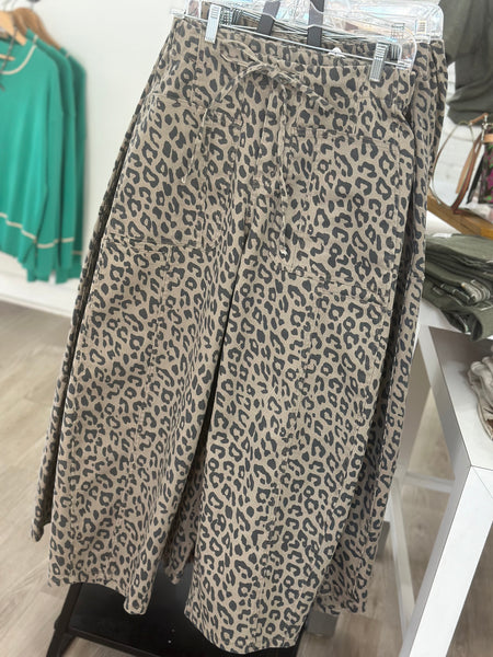 Leopard Jeans