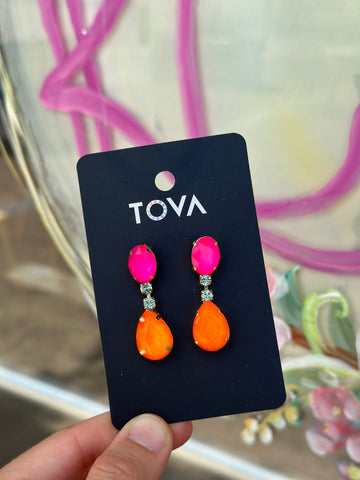 Maisha Earrings in Electric Pink