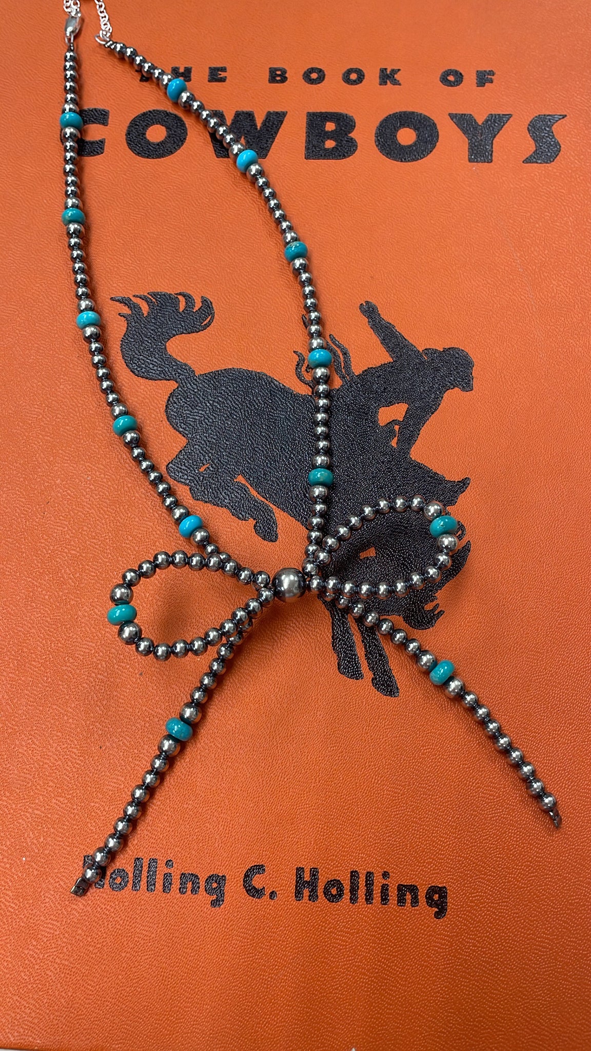 Ws Turquoise Navajo Pearl Bow Necklace