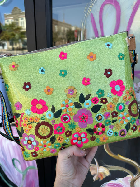 Buzzy Downtown Crossbody