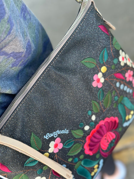 Ava Downtown Crossbody