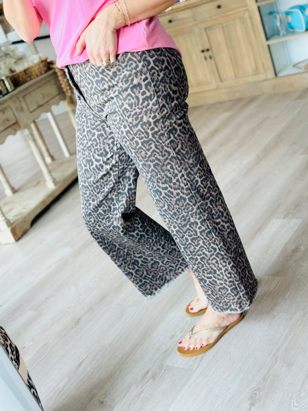 Leopard Wide Jeans
