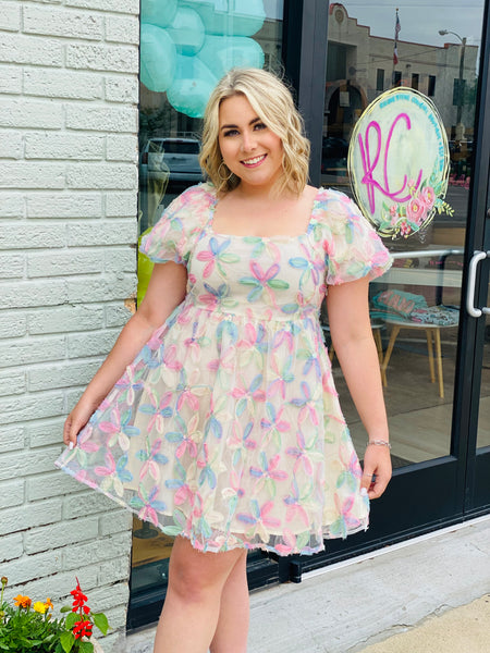 Pretty in Floral Dreas